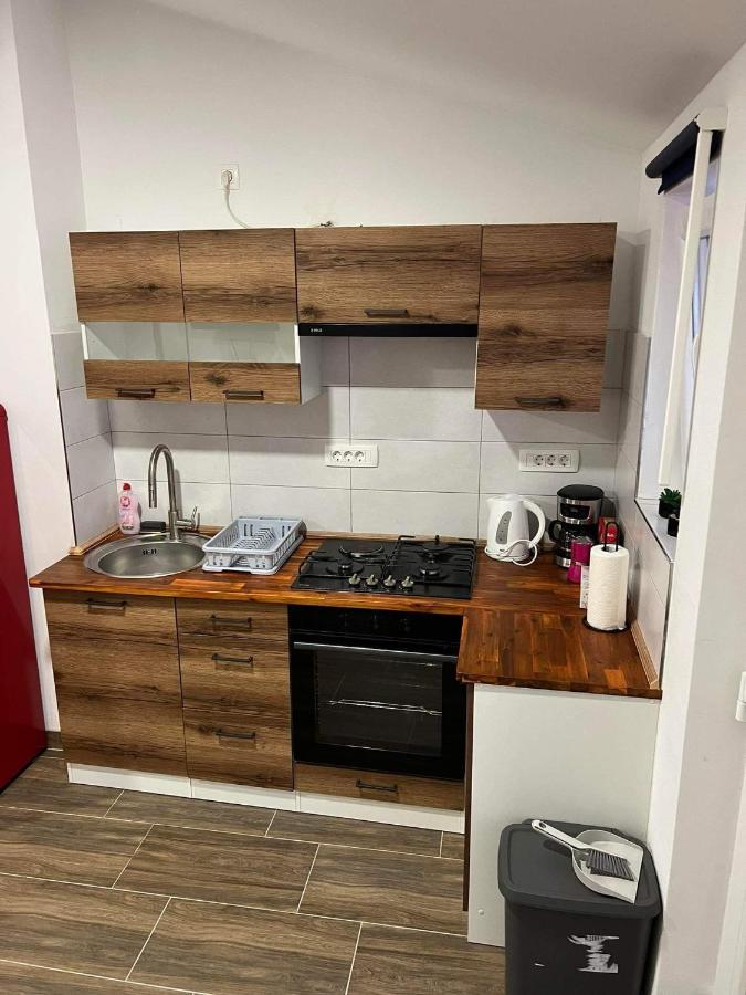 Apartma Mia Crni Kal Exterior photo